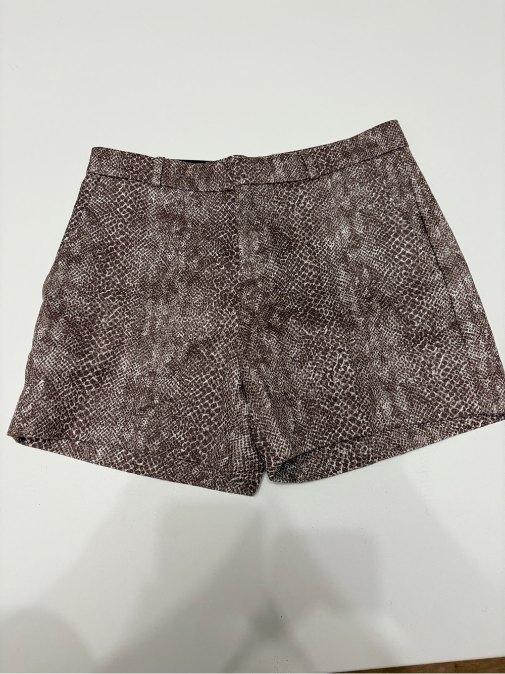 Banana Republic Brown Snake-Print Bermuda Shorts size 0 new preppy classic new